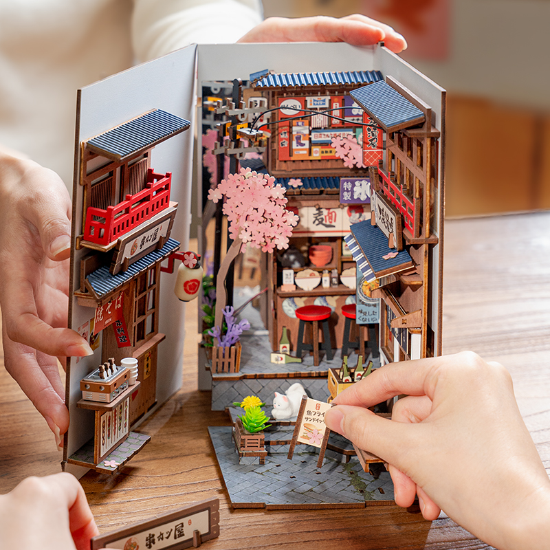Wine Alley Book Nook Kit